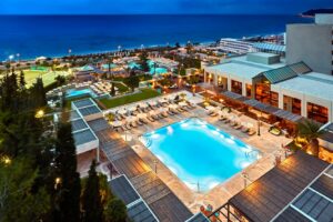 Akti Hotels: Η κίνηση Κούτρα για το Sheraton Rhodes
