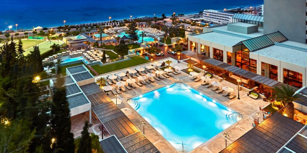 Akti Hotels: Η εξαγορά του Sheraton από τον Κούτρα και η επόμενη μέρα στη Ρόδο