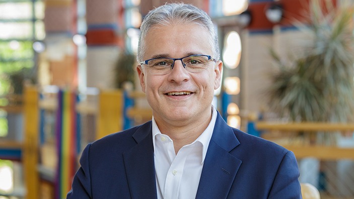 ΕΛΚΑΚ: Η αλλαγή ηγεσίας, το Cambridge και το μήνυμα Π. Τζωρτζάκη για την επόμενη ημέρα