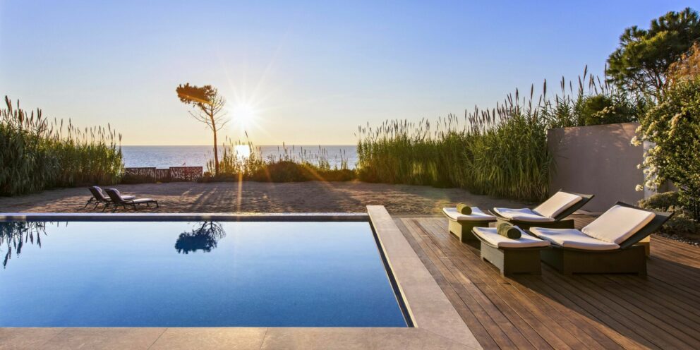 Costa Navarino: Η αθέατη πλευρά ενός προορισμού πολυτελείας