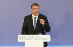 Η ευγενική υπενθύμιση από τον Μητσοτάκη, η επιστράτευση του Τζιτζικώστα, οι 70 απευθείας αναθέσεις και οι Ρώσοι διευθυντές ορχήστρας 