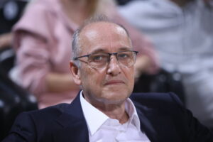 Οι πολιτικές επαφές Λιόλιου, το δείπνο με το αφεντικό της Dimand, οι γκρίνιες στο Μαξίμου για τον “γκουρού” Γκρίνμπεργκ και η διπλωματία της ενέργειας