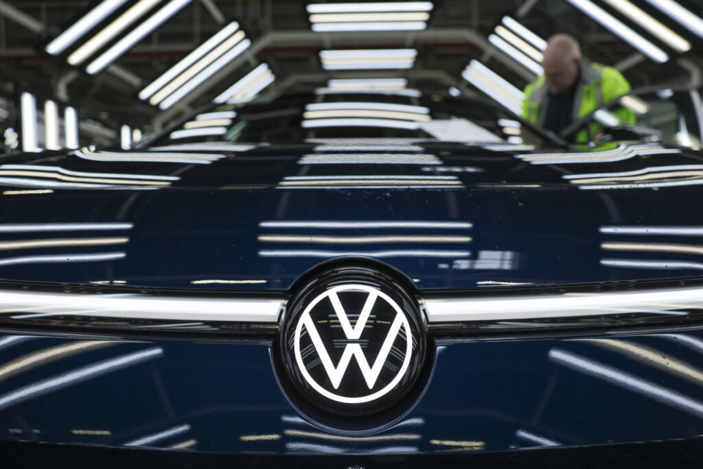 Volkswagen: Περίμενε να πουλά 3.622 αυτοκίνητα τον μήνα στην Κίνα – Πουλά μόλις 267